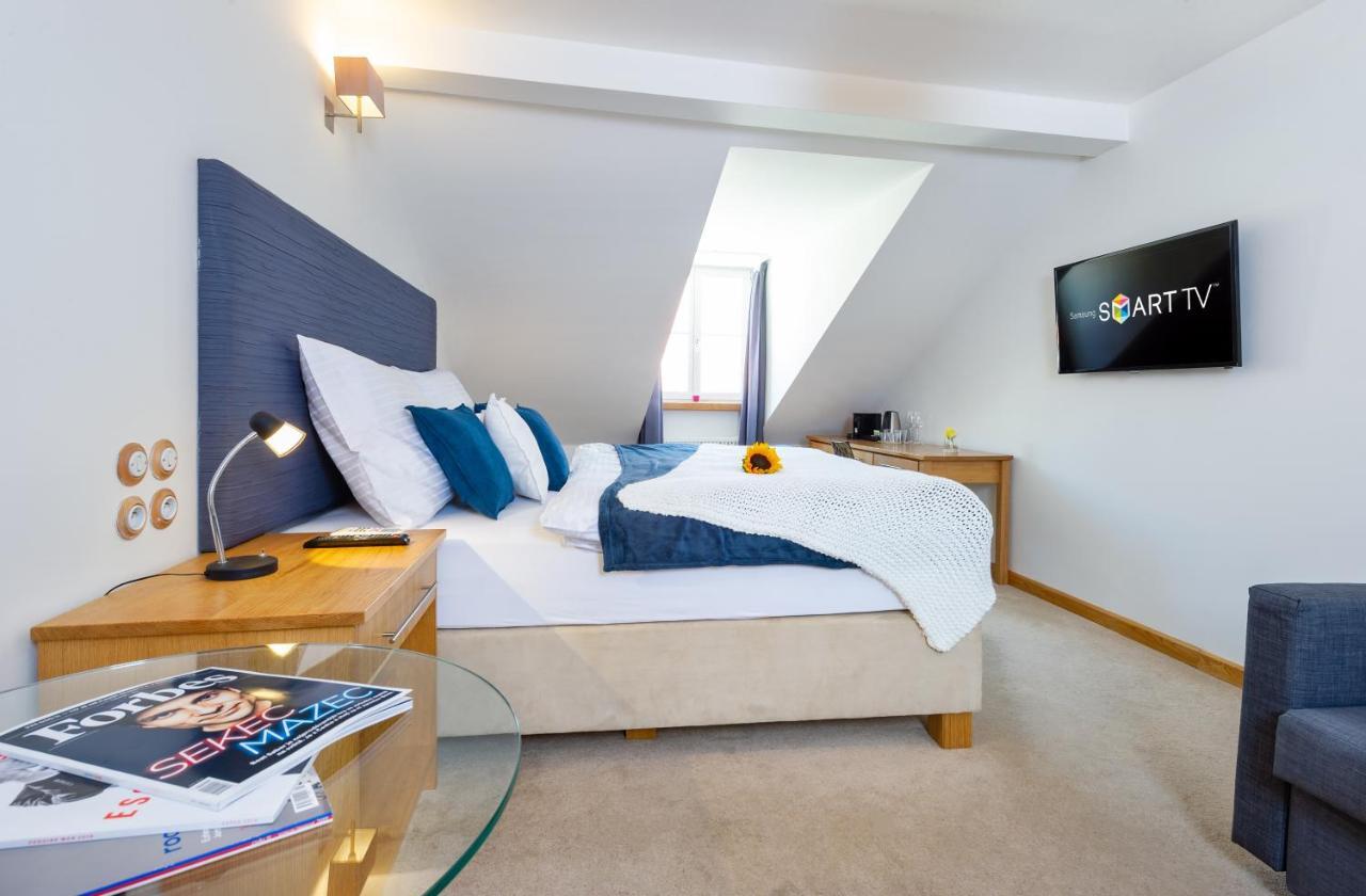 The Rooms تشيسكي بوديوفيتسه المظهر الخارجي الصورة