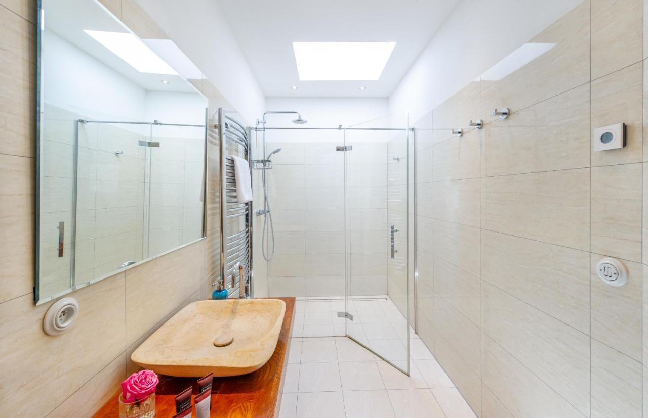The Rooms تشيسكي بوديوفيتسه المظهر الخارجي الصورة